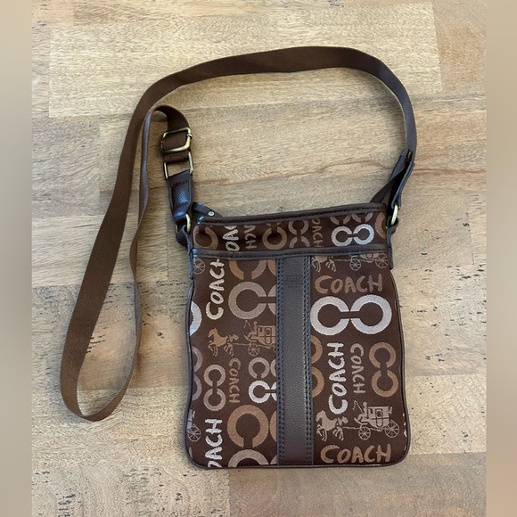Vintage Coach Signature Brown Crossbody Bag - Picture 1 of 9